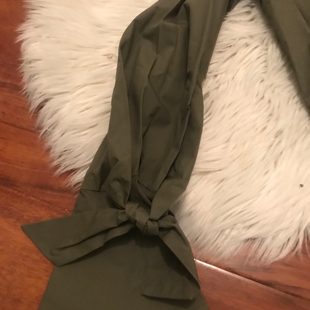 Olive top - Picture 3 of 3